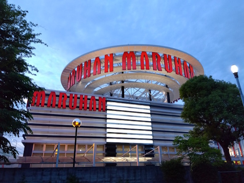 マルハン加島店 外観