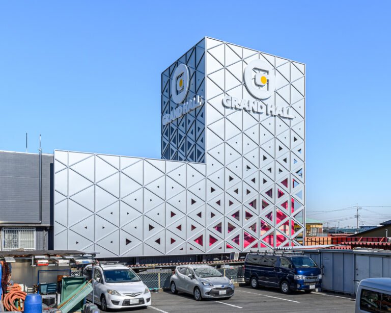 グランドホール金目店 外観