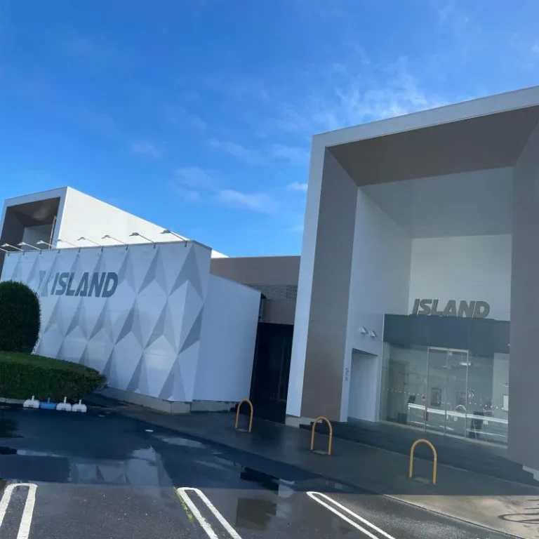 アイランド佐野店 外観